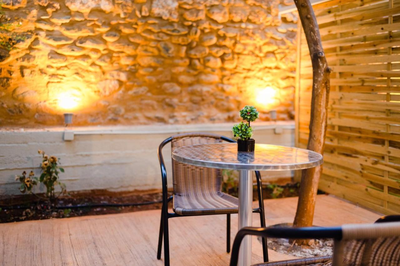 Uncover Kalamata'S Hidden Gem - Cosy City Nest エクステリア 写真