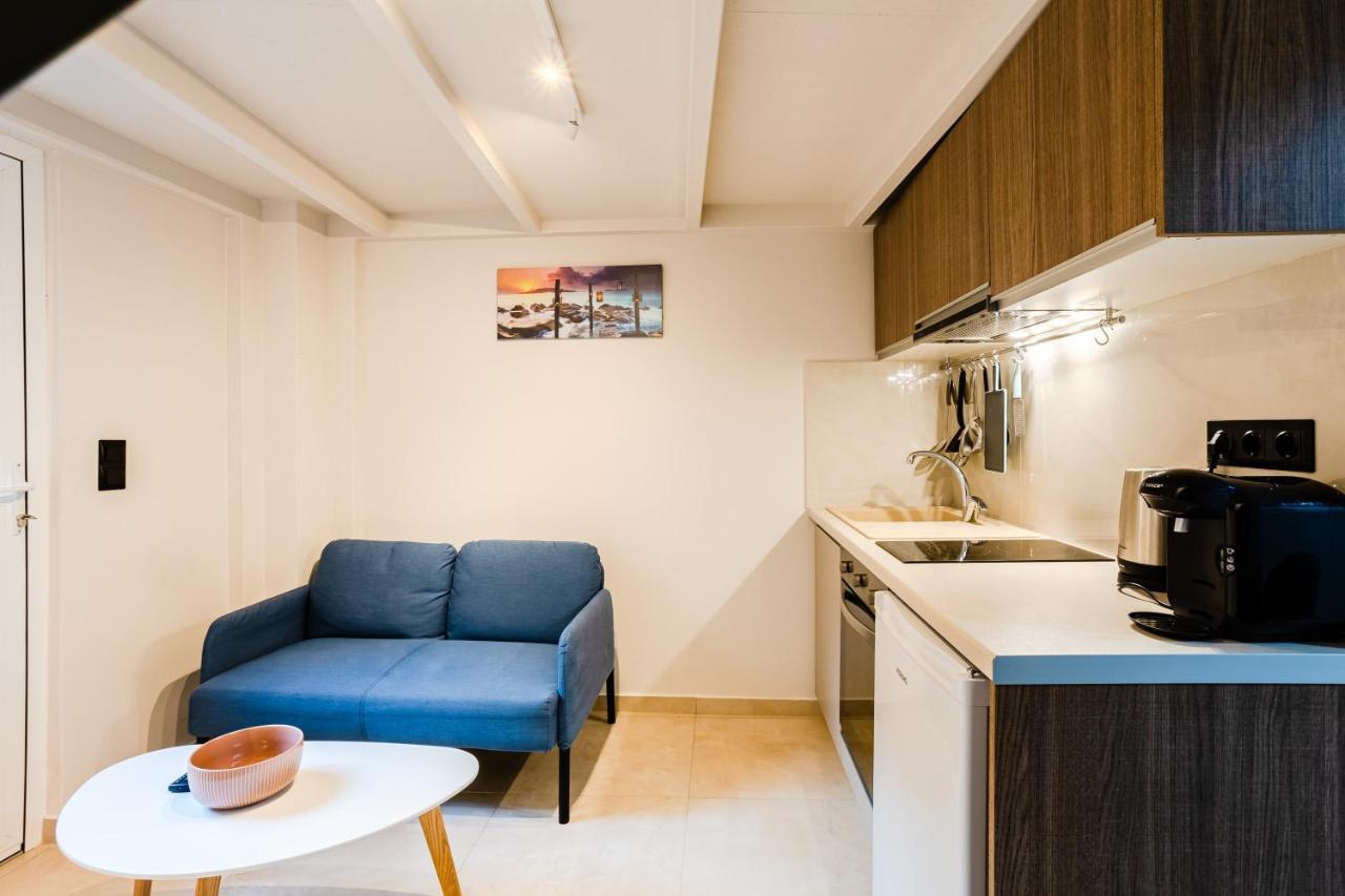 Uncover Kalamata'S Hidden Gem - Cosy City Nest エクステリア 写真