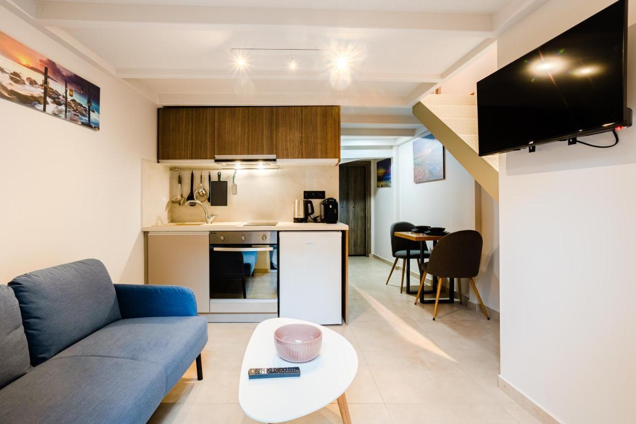 Uncover Kalamata'S Hidden Gem - Cosy City Nest エクステリア 写真